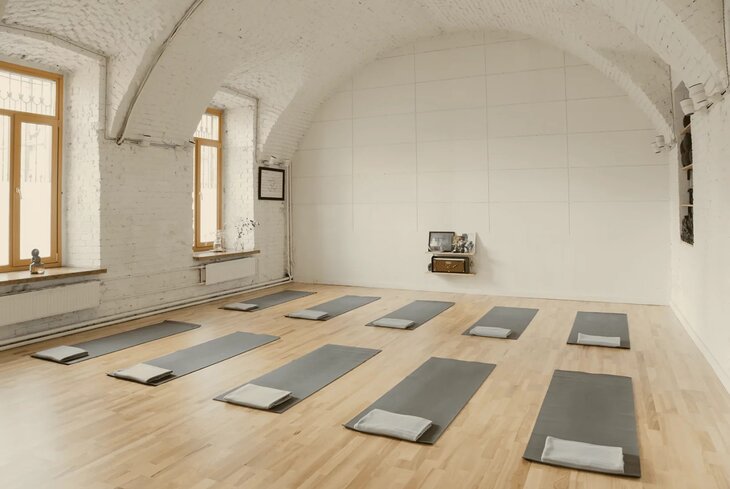 Profile of an experienced yoga practitioner